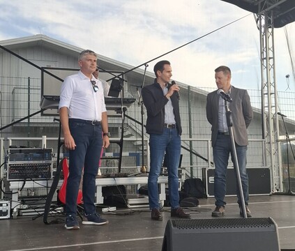 Jurij Kern Peter Žnidaršič Matej Gojčič predaja